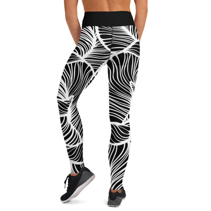 Black & White Leaf - Woman's Leggings