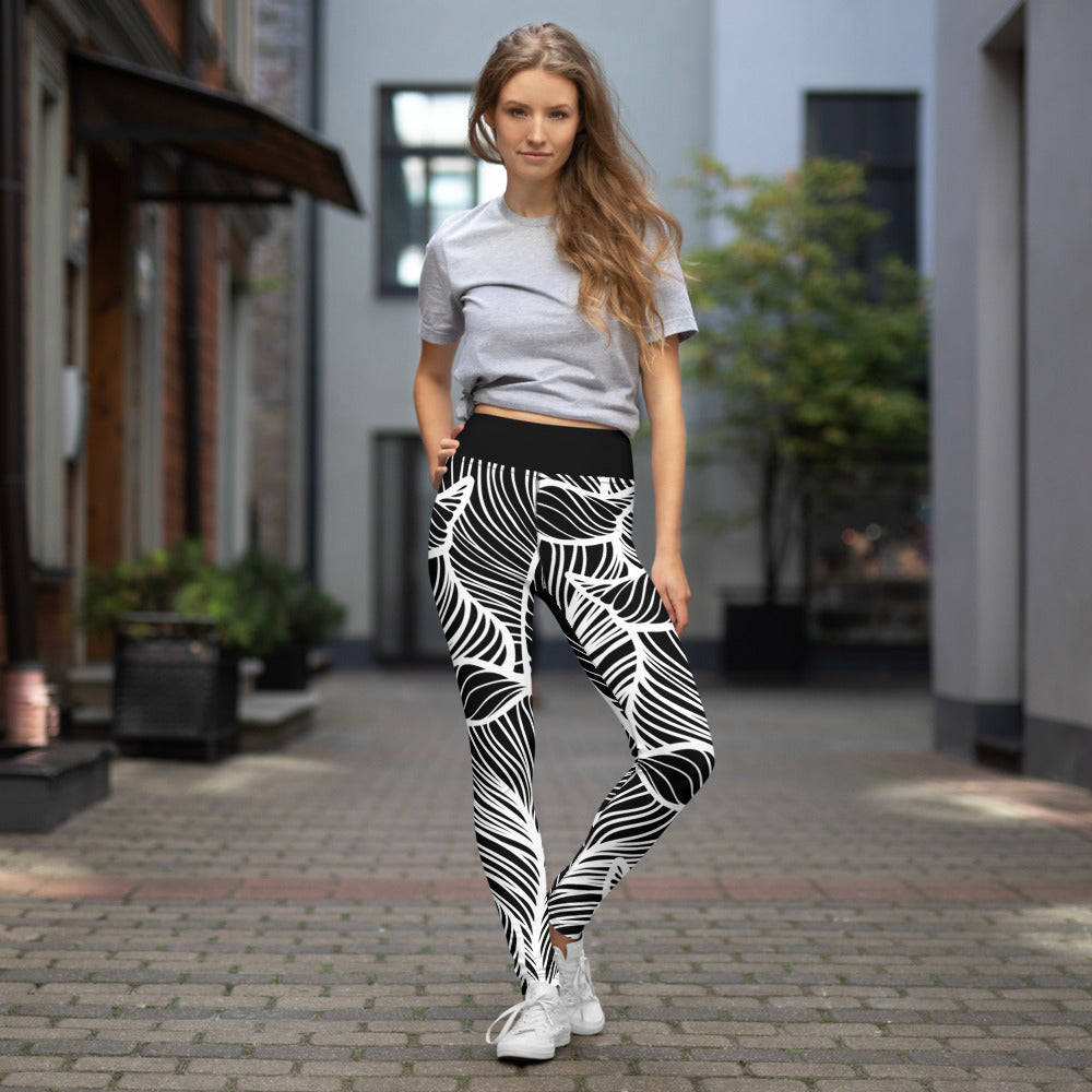 Black & White Leaf - Woman's Leggings