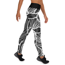 Load image into Gallery viewer, Black &amp; White Leaf - Woman&#39;s Leggings
