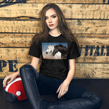 Load image into Gallery viewer, Everyday Elegant Tee - Born Free

