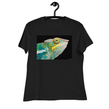 Load image into Gallery viewer, Premium Soft Crew Neck - Panther Chameleon Close Up
